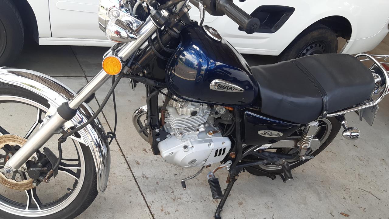 Suzuki Intruder 125