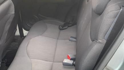 Fiat Uno Vivace 1.0 8V (Flex) 4p