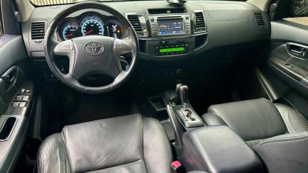 Toyota Hilux SW4 3.0 TDI 4x4 SRV 7L