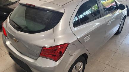 Chevrolet Onix 1.0 LT SPE/4