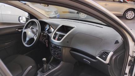 Peugeot 207 Sedan 207 Passion XR 1.4 8V (flex)