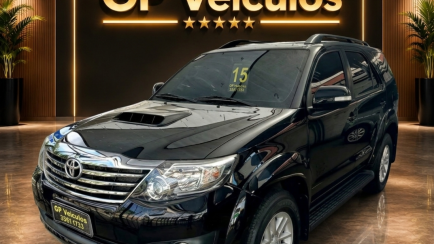 Toyota Hilux SW4 3.0 TDI 4x4 SRV 7L
