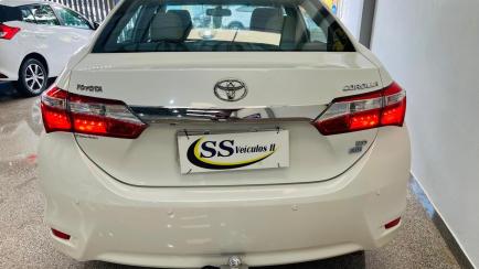 Toyota Corolla Sedan 2.0 Dual VVT-i Flex XEi Multi-Drive S
