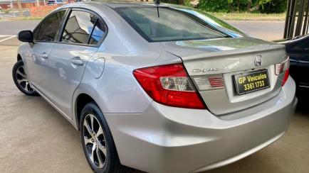 Honda New Civic LXL 1.8 16V i-VTEC (Flex)