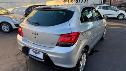 Chevrolet Onix 1.0 Joy SPE/4