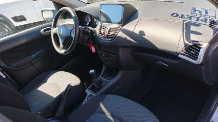 Peugeot 207 Hatch XR 1.4 8V (flex) 4p