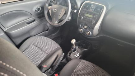 Nissan March 1.0 12V SV (Flex)