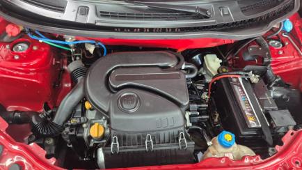 Fiat Uno Vivace 1.0 8V (Flex) 4p