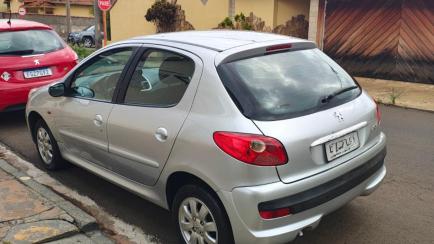Peugeot 207 Hatch XR Sport 1.4 8V (flex)