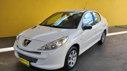 Peugeot 207 Sedan 207 Passion XR 1.4 8V (flex)