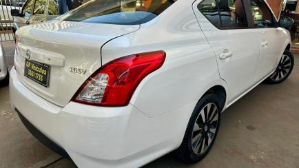 Nissan Versa 1.6 SV CVT (Flex)