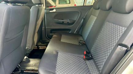 Volkswagen Gol 1.6 VHT Comfortline (Flex) 4p