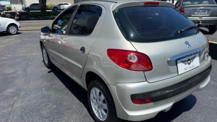 Peugeot 207 Hatch XR 1.4 8V (flex) 4p