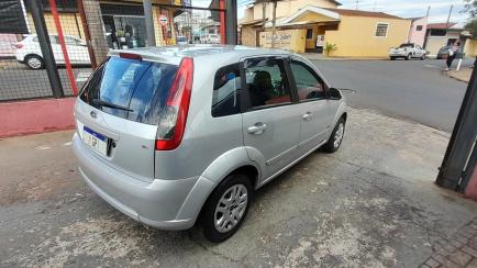 Ford Fiesta Hatch 1.6 (Flex)