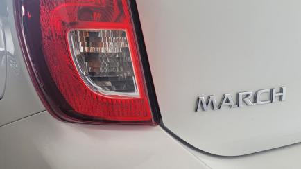 Nissan March 1.0 12V SV (Flex)