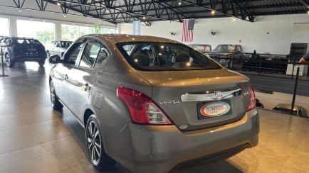 Nissan Versa 1.6 SL CVT (Flex)