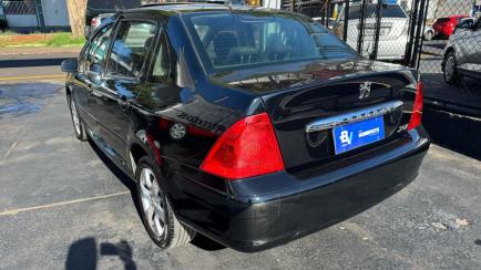 Peugeot 307 Sedan Presence 1.6 16V (flex)
