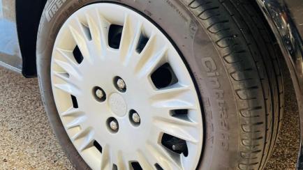 Ford Ka Sedan SE Plus 1.5 (Flex) (Aut)
