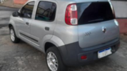 Fiat Uno Vivace 1.0 8V (Flex) 4p