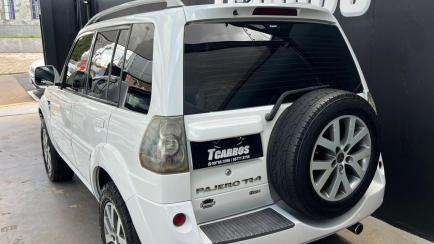 Mitsubishi Pajero TR4 2.0 16V 4X4 (Flex) (Aut)