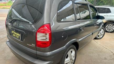 Chevrolet Zafira Elegance 2.0 (Flex) (Aut)