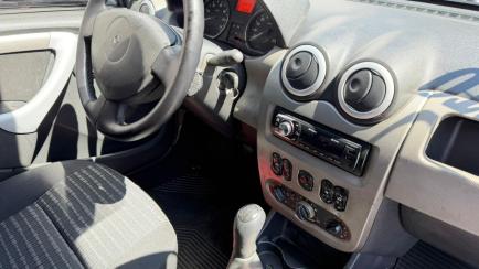 Renault Sandero Expression 1.6 8V (Flex)