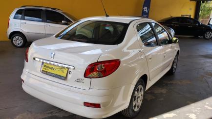 Peugeot 207 Sedan 207 Passion XR 1.4 8V (flex)