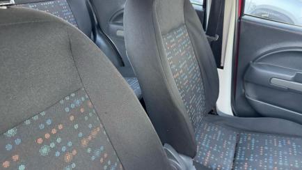 Fiat Uno Vivace 1.0 8V (Flex) 4p