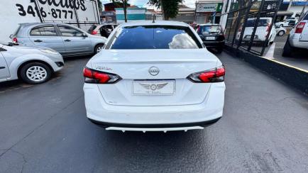 Nissan Versa 1.6 Advance CVT (aut)