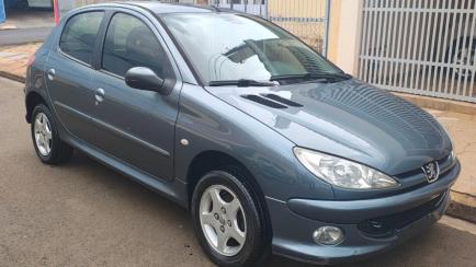 Peugeot 206 Hatch. Feline 1.4 8V