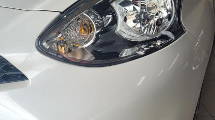 Nissan March 1.0 12V SV (Flex)