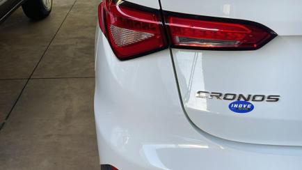 Fiat Cronos Precision 1.8 E.Torq (Flex)