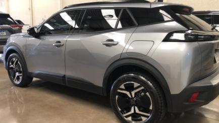 Peugeot 2008 1.0 T200 Active (Aut)