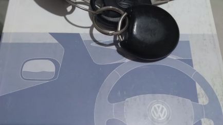 Volkswagen Fox 1.0 8V (Flex) 4p
