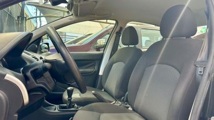 Peugeot 207 Hatch XR Sport 1.4 8V (flex)