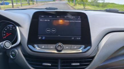 Chevrolet Onix 1.0 LT