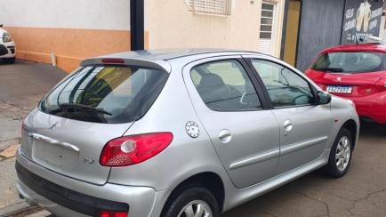 Peugeot 207 Hatch XR Sport 1.4 8V (flex)