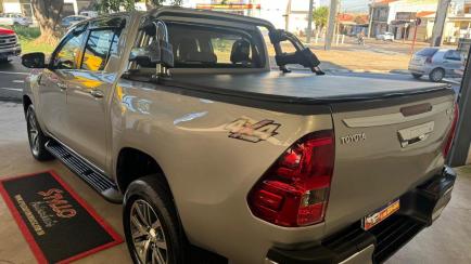 Toyota Hilux Cabine Dupla Hilux 2.8 TDI SRX CD 4x4 (Aut)